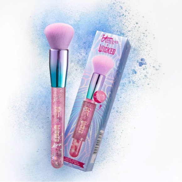 IT MAKEUP BRUSH - Picture 4 of 7